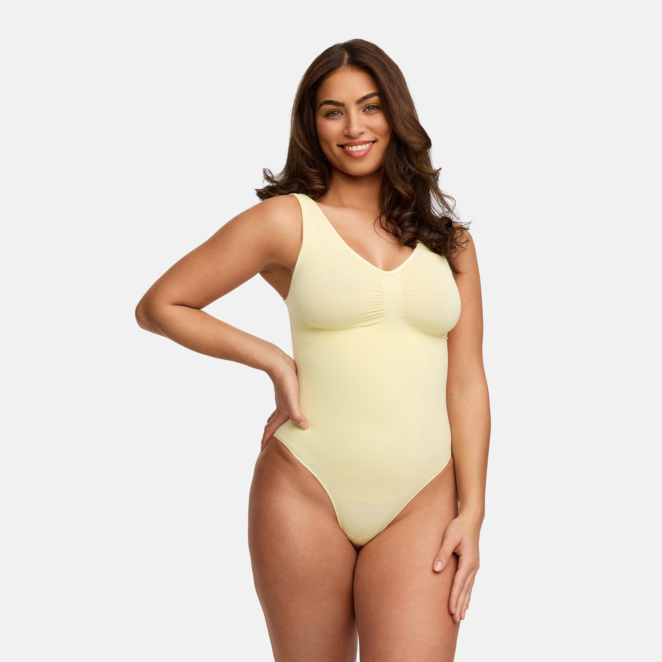 <tc>Body modellante bretelle larghe con perizoma</tc>