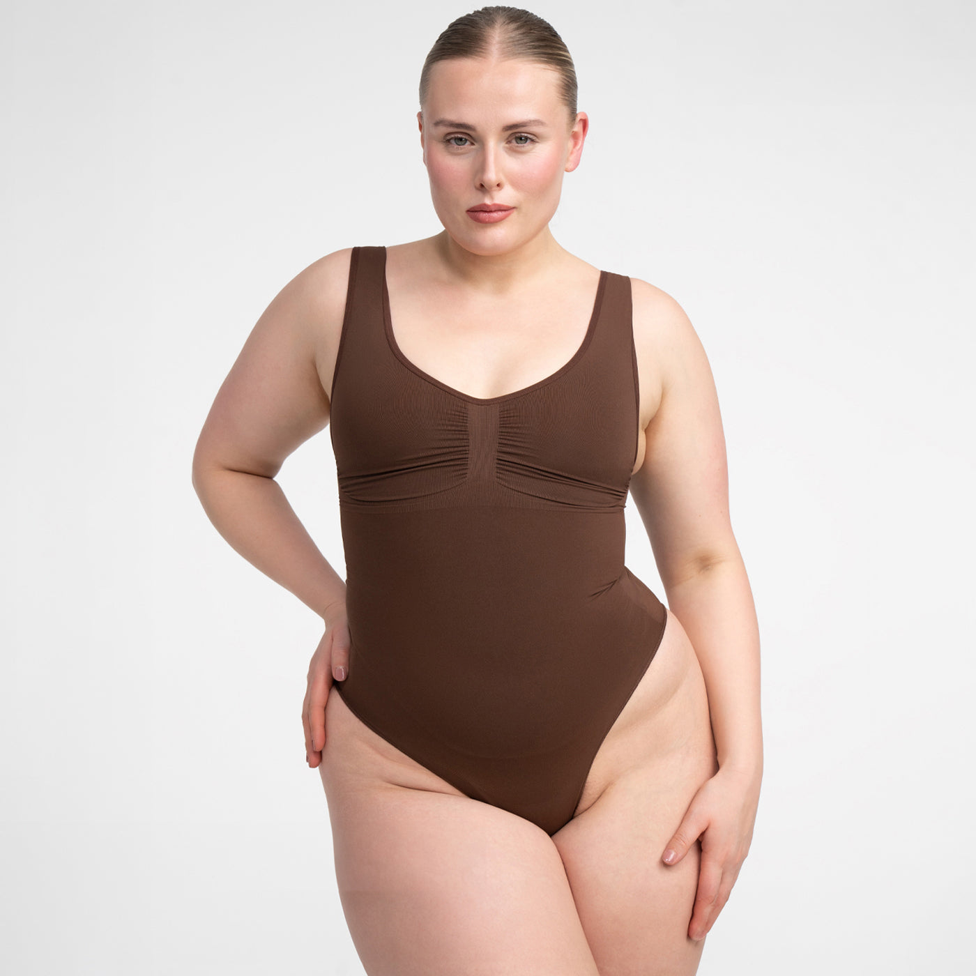 <tc>Body modellante bretelle larghe con slip</tc>